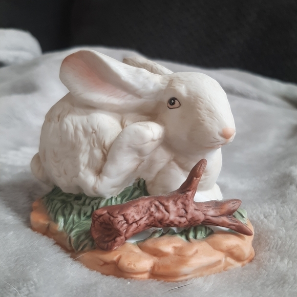 Vintage Artistic Gifts California Painted Ceramic Bunny Figurine Rustic Easter - Picture 5 of 5